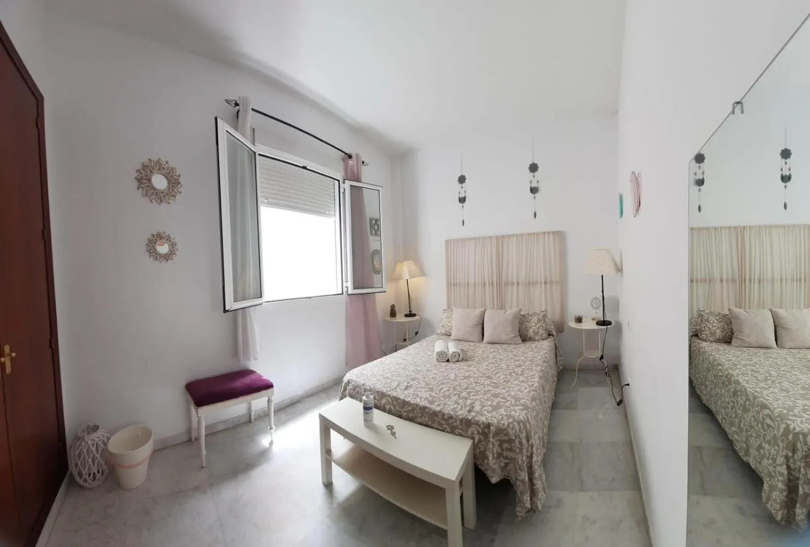 Budget And Lovely Apartments Las Setas Seville Spain