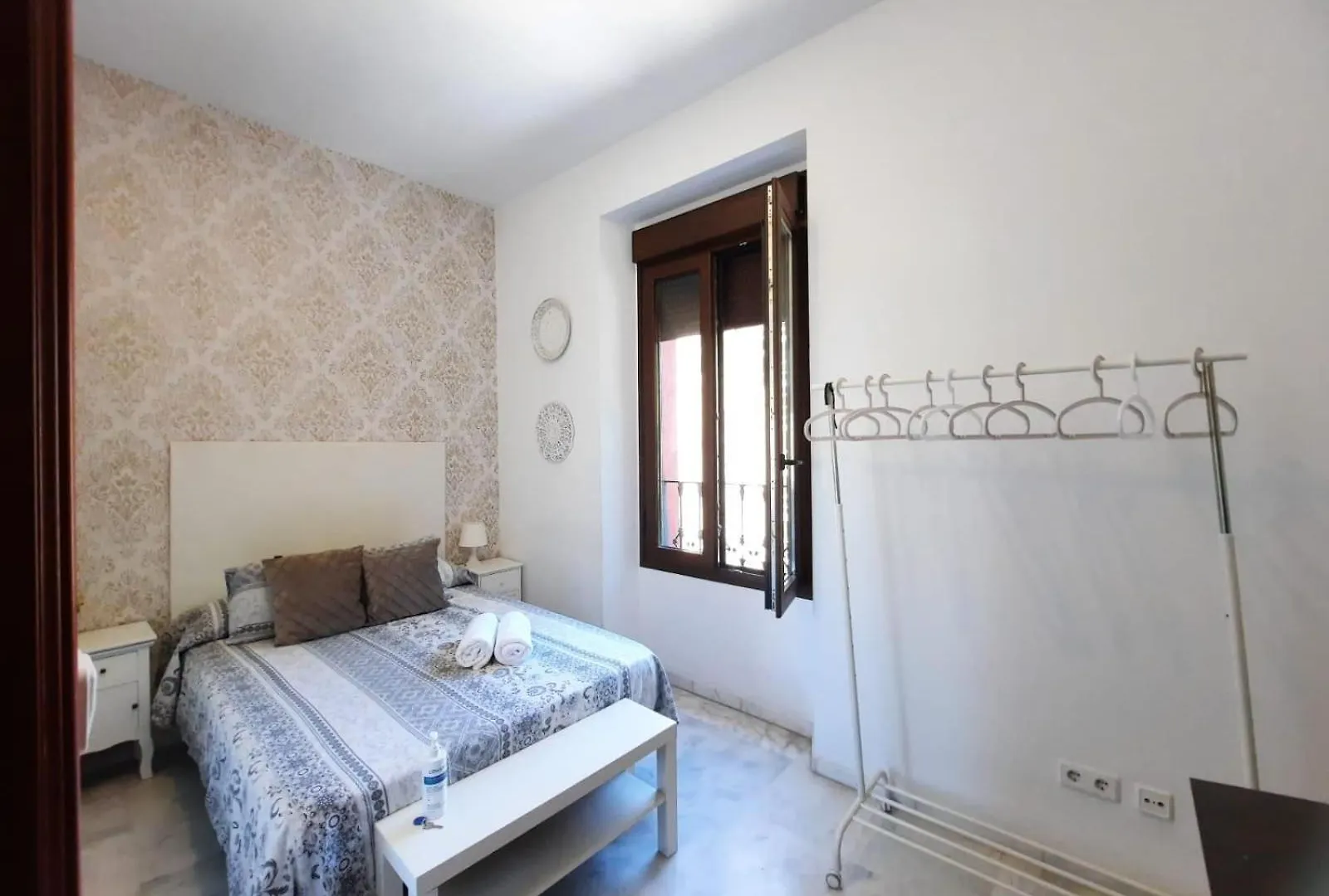 Budget And Lovely Apartments Las Setas Seville