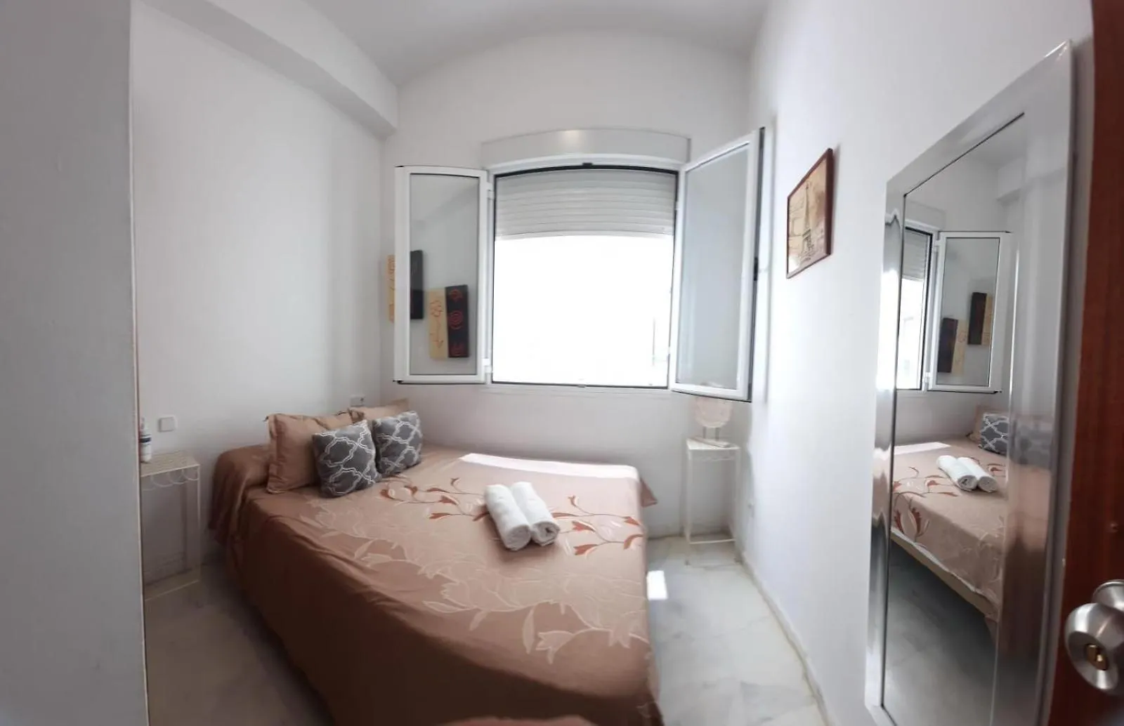Budget And Lovely Apartments Las Setas Seville