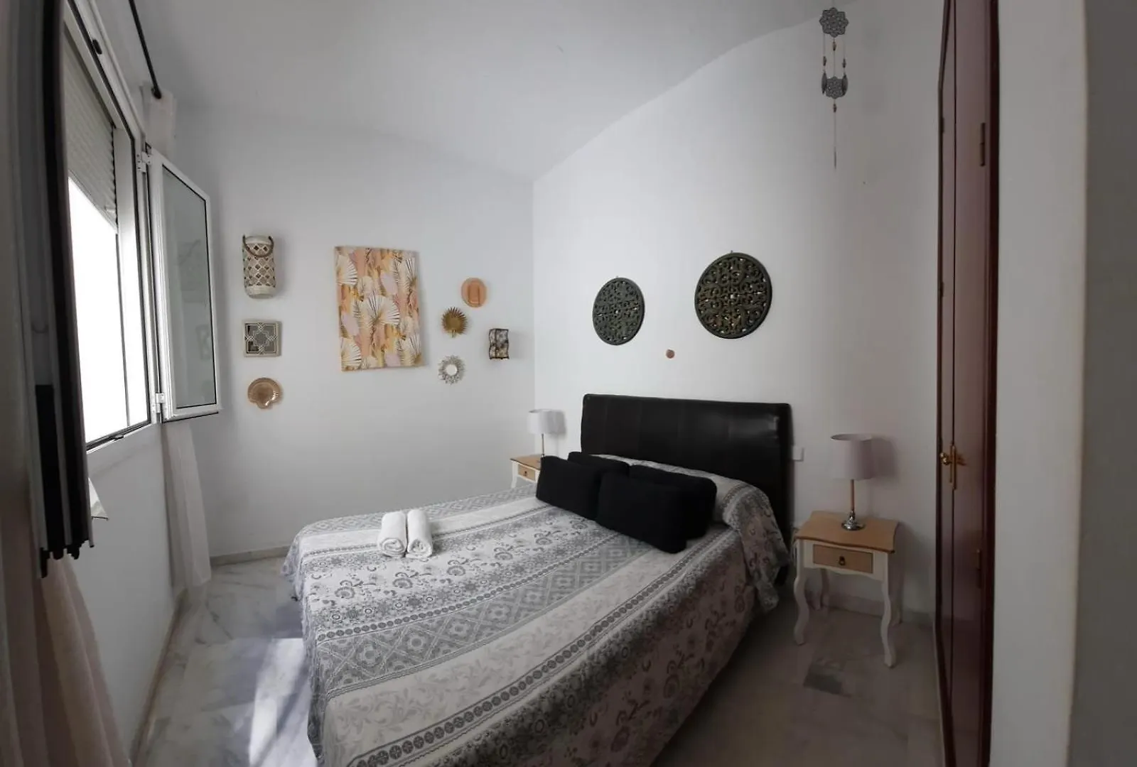 Budget And Lovely Apartments Las Setas Seville